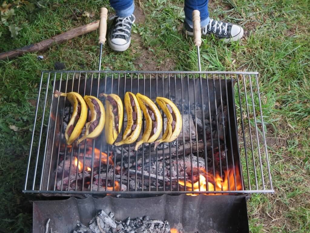 bananen op houtvuur